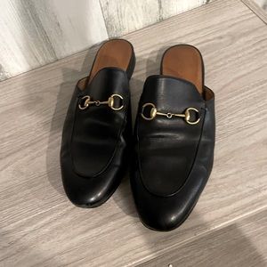 Barely worn Gucci Loafers size 39
